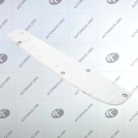 Накладка бампера правая (заглушка) 643019