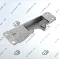 Фиксатор замка двери левый в сборе 